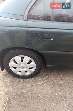 Седан Opel Omega 1995 в 