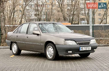 Седан Opel Omega 1989 в Кам'янському