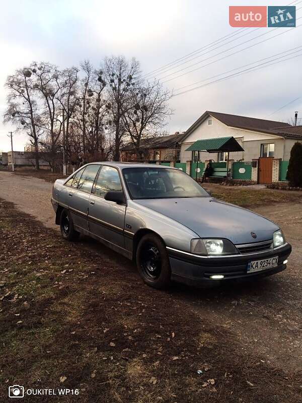 Седан Opel Omega 1991 в Буче