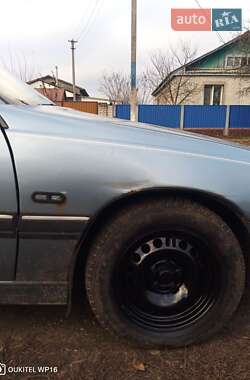 Седан Opel Omega 1991 в Буче