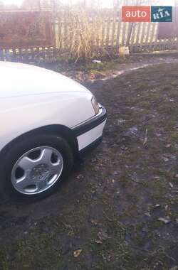 Універсал Opel Omega 1992 в 