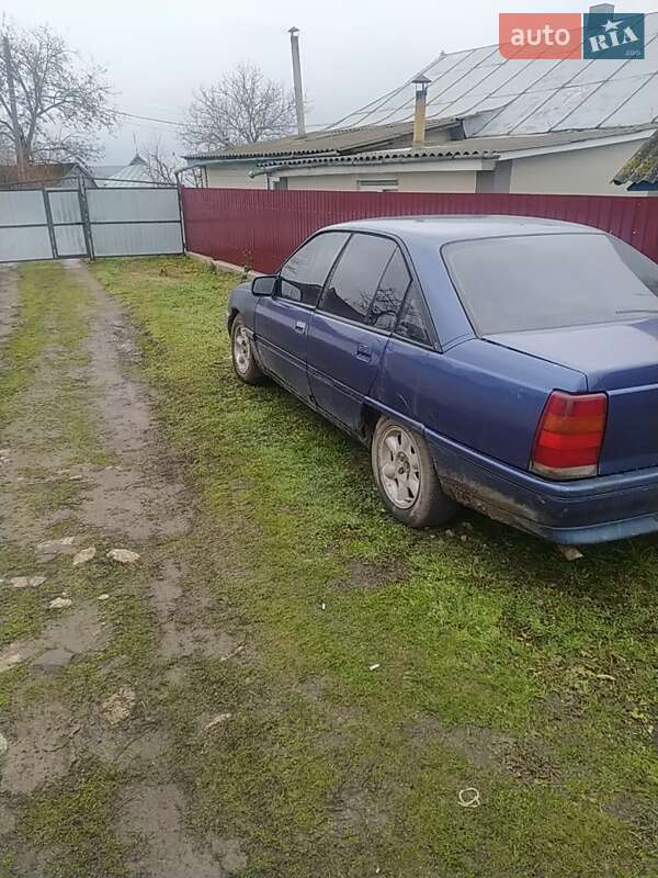 Седан Opel Omega 1987 в Джурине