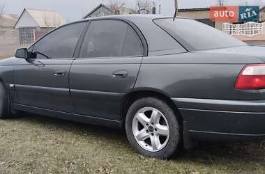 Седан Opel Omega 2001 в Зачепиловке