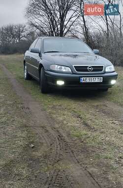 Седан Opel Omega 2001 в Зачепиловке