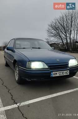 Седан Opel Omega 1989 в Нових Петрівцях