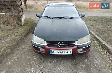 Седан Opel Omega 1994 в Обуховке