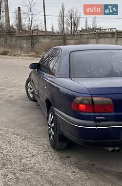 Седан Opel Omega 1995 в 
