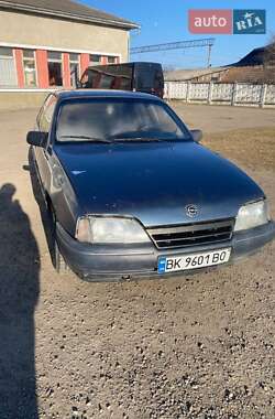 Седан Opel Omega 1988 в Рівному