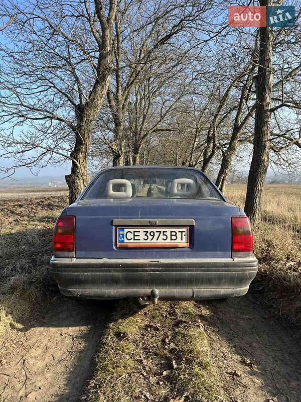 Седан Opel Omega 1988 в Черновцах