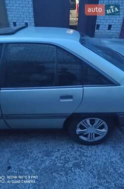 Седан Opel Omega 1986 в Николаеве