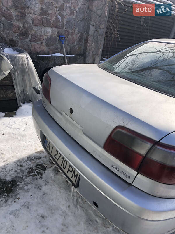 Седан Opel Omega 2002 в Києві
