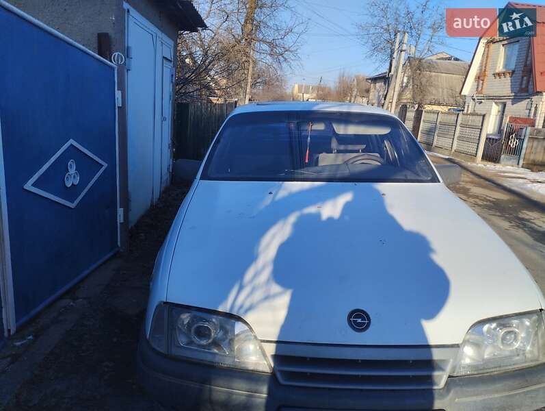Седан Opel Omega 1988 в Житомире