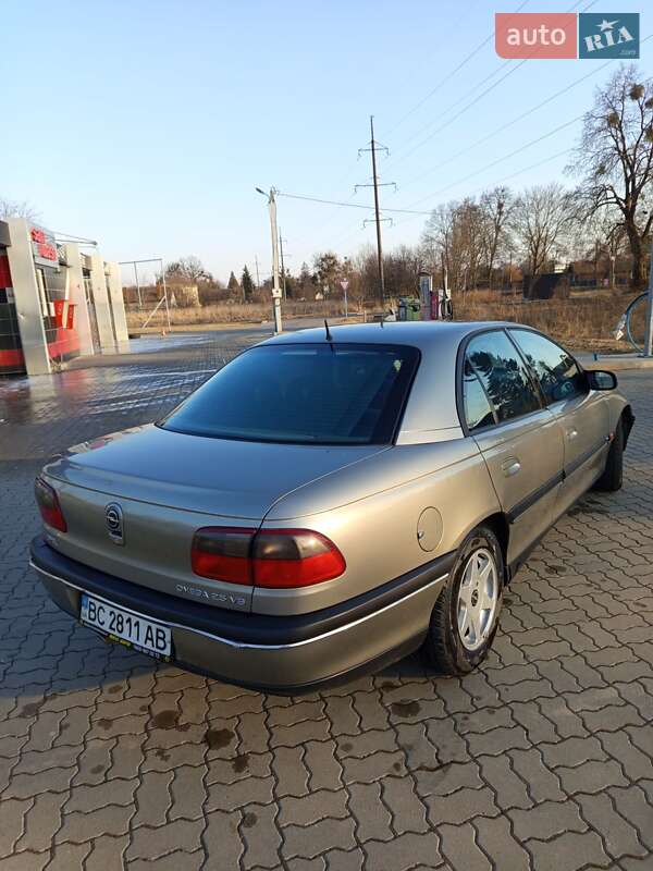 Седан Opel Omega 1996 в Стрые