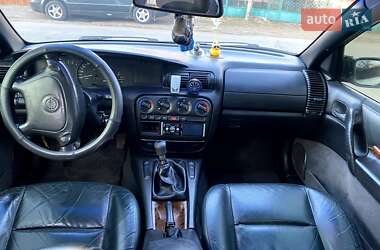 Седан Opel Omega 1995 в 