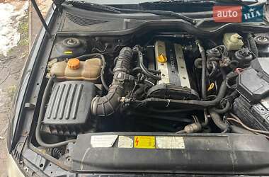 Седан Opel Omega 1998 в 