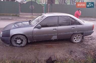 Седан Opel Omega 1987 в Рогатине