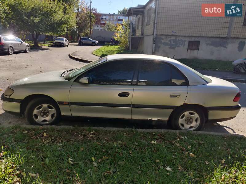 Седан Opel Omega 1999 в Львове