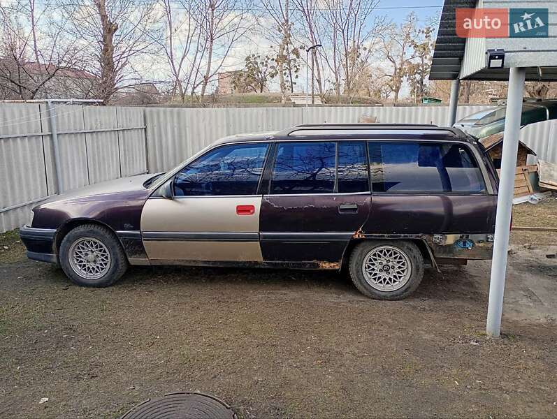 Универсал Opel Omega 1991 в Харькове фото Универсал Opel Omega 1991 в Харькове