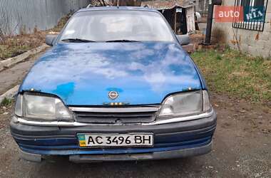 Універсал Opel Omega 1987 в Луцьку