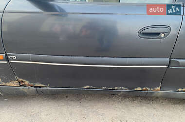 Седан Opel Omega 1995 в Калиновке