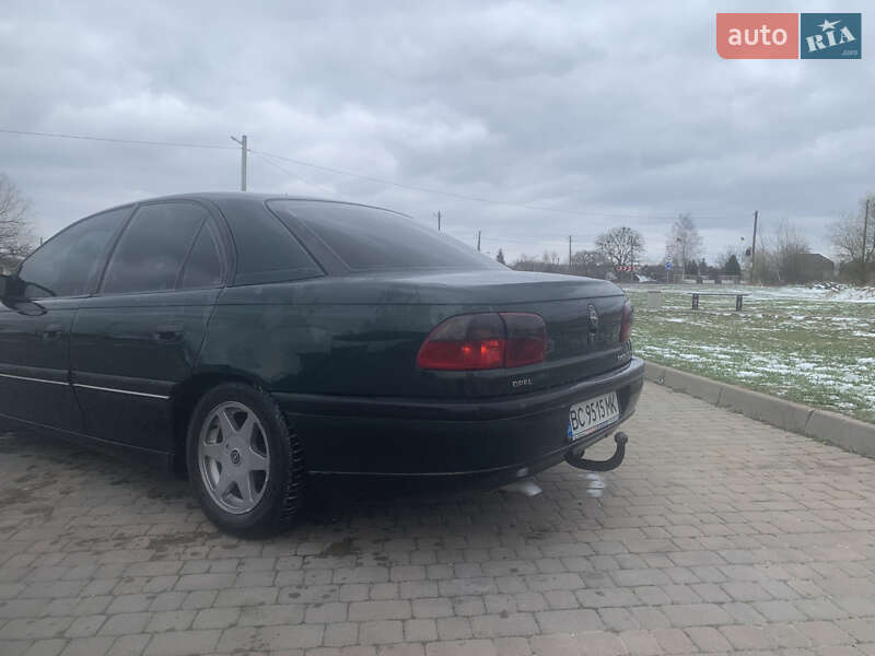 Седан Opel Omega 1995 в Жидачове