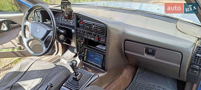 Универсал Opel Omega 1987 в Еланце