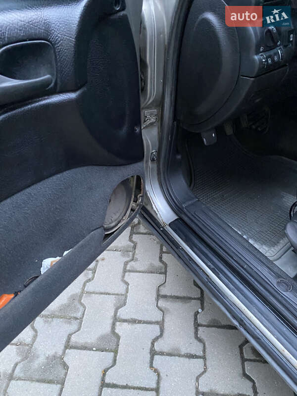 Седан Opel Omega 1997 в Чернівцях