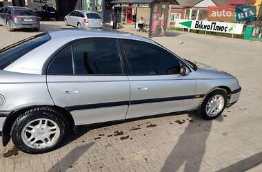 Седан Opel Omega 1998 в 