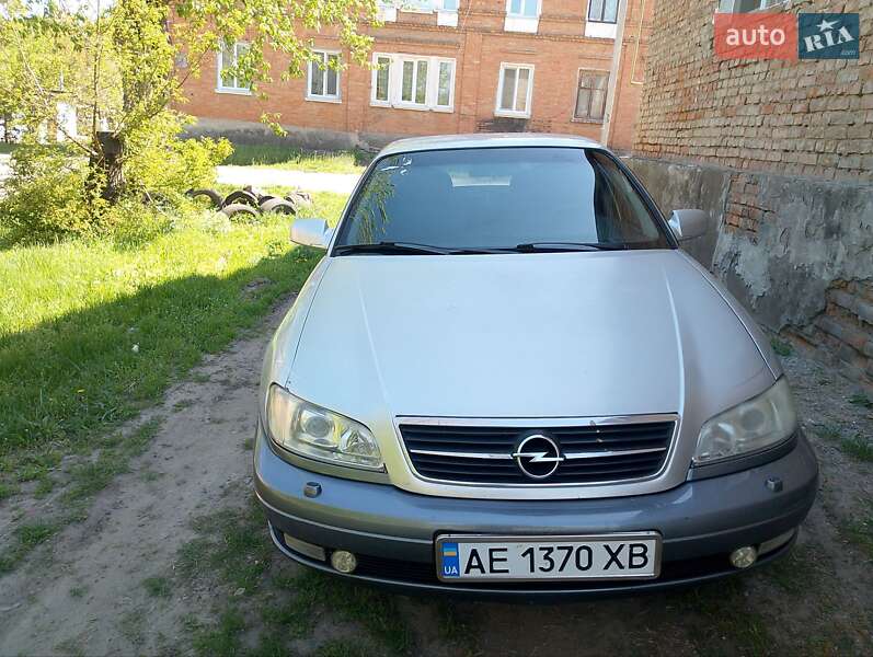 Opel Omega 2002