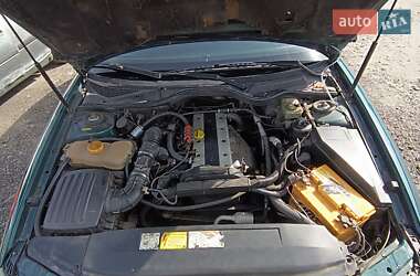 Седан Opel Omega 1996 в 