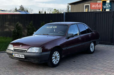 Седан Opel Omega 1988 в Києві