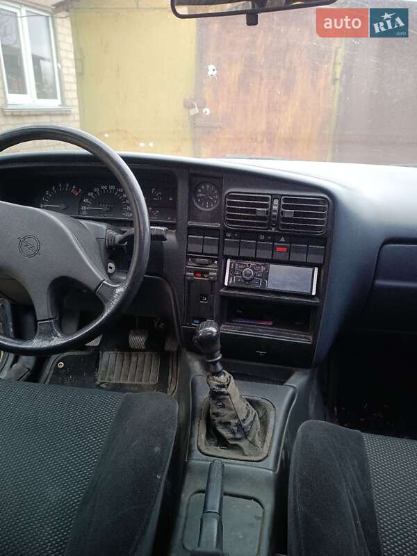 Седан Opel Omega 1988 в Кривом Роге фото 18 Седан Opel Omega 1988 в Кривом Роге