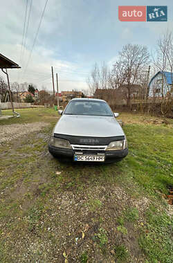 Седан Opel Omega 1987 в Рудки