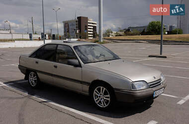 Седан Opel Omega 1988 в Киеве