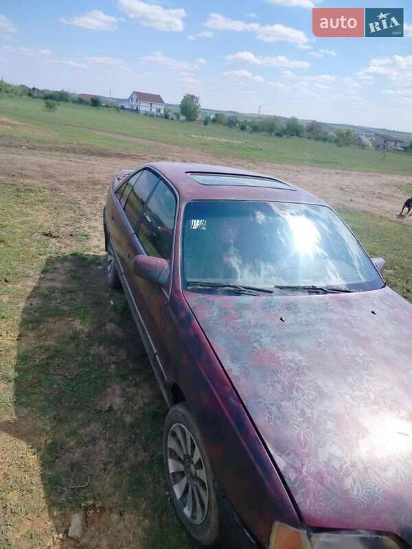 Седан Opel Omega 1994 в Южноукраїнську