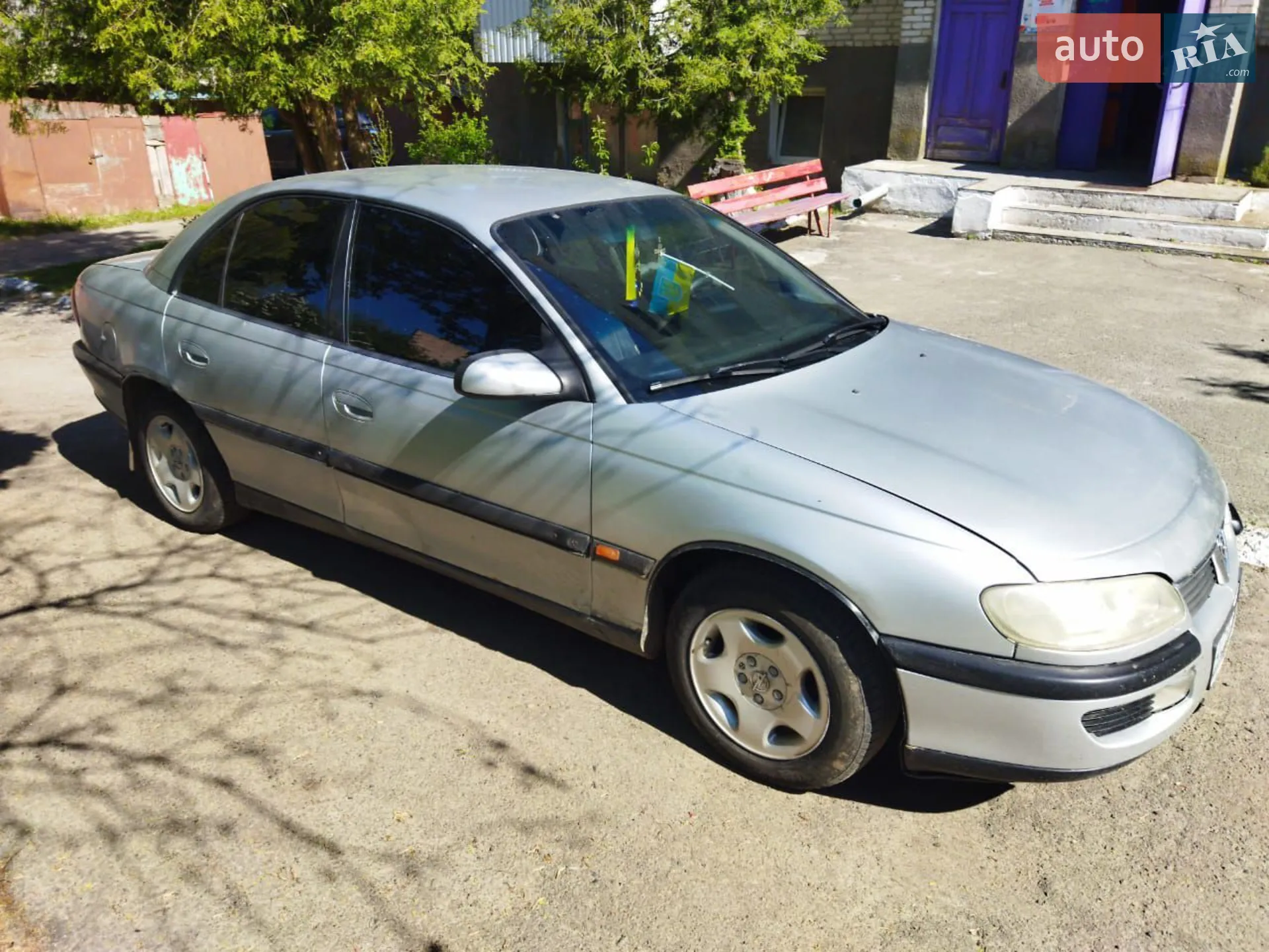 Опель Омега 1998р