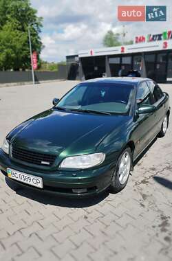 Седан Opel Omega 2000 в Львове