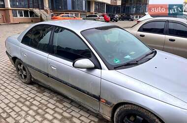 Седан Opel Omega 1998 в Тернополе