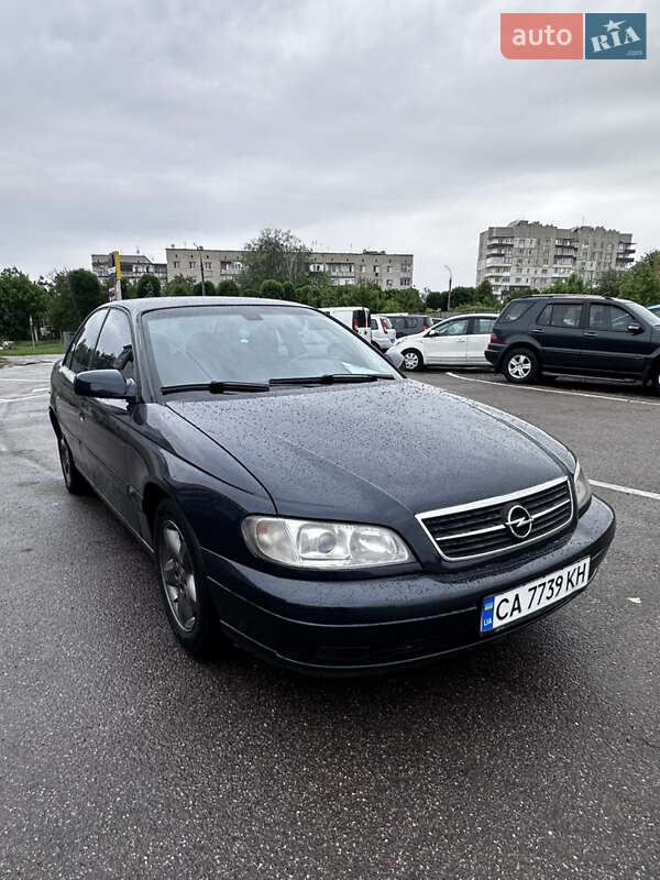 Opel Omega 2003