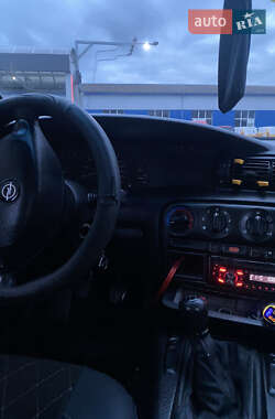 Седан Opel Omega 1998 в 