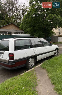 Универсал Opel Omega 1993 в 