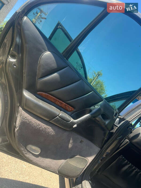 Седан Opel Omega 1996 в Староконстантинове