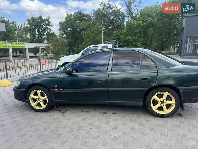 Седан Opel Omega 1994 в Запоріжжі