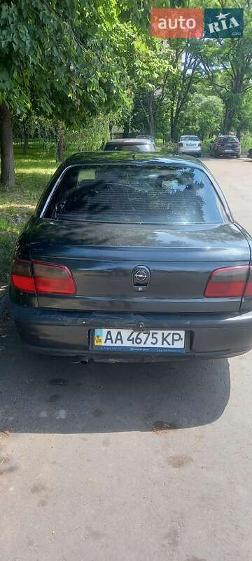 Седан Opel Omega 1994 в Киеве