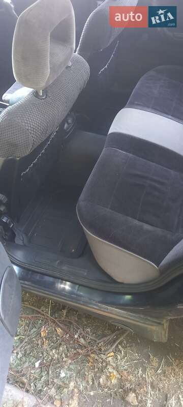 Седан Opel Omega 1994 в Киеве