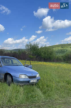 Седан Opel Omega 1986 в Бориславі