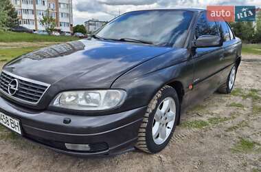 Седан Opel Omega 2001 в Киеве