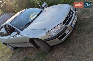 Седан Opel Omega 1995 в Сахновщині