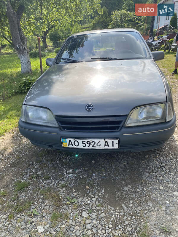 Универсал Opel Omega 1987 в Грушево