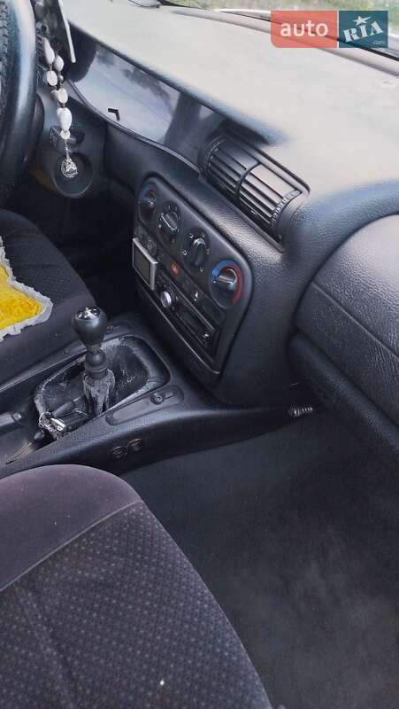 Седан Opel Omega 1998 в Кременчуге